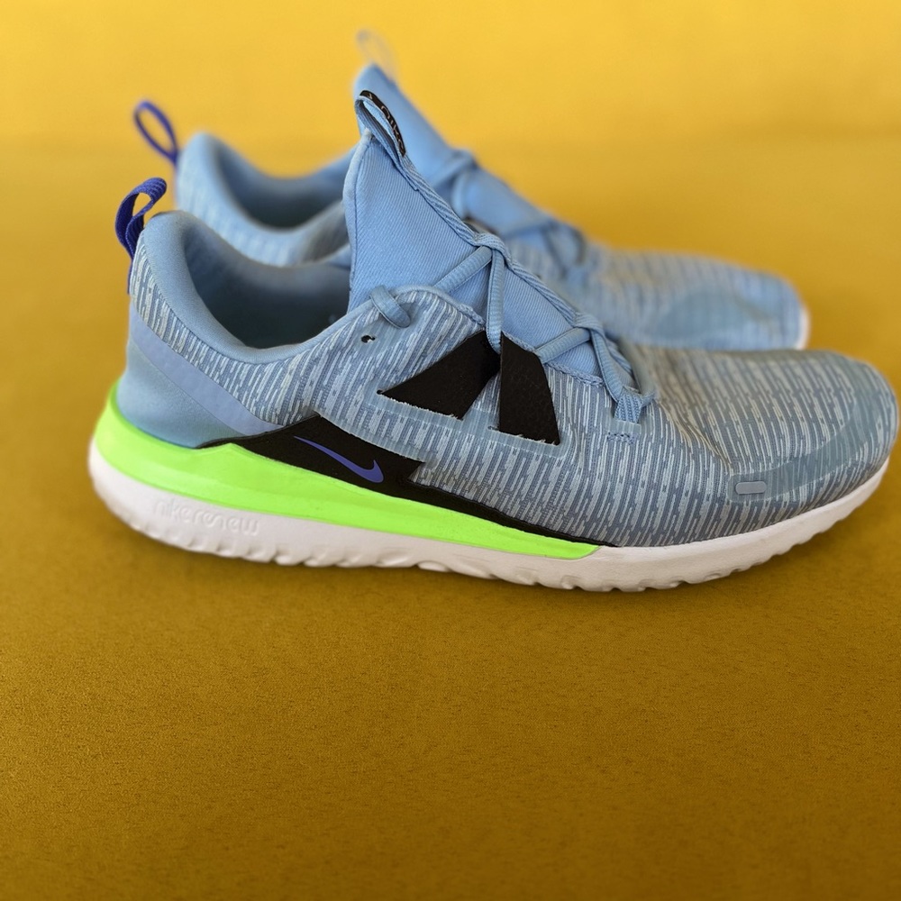 Nike Renew Arena Hydrogen Blue/ Sapphire, size 13